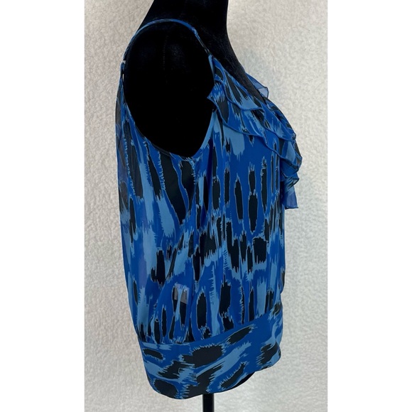 BCBGENERATION • Blue/Black Abstract Print Ruffle Trim V-Neck Tank Top - Picture 7 of 16